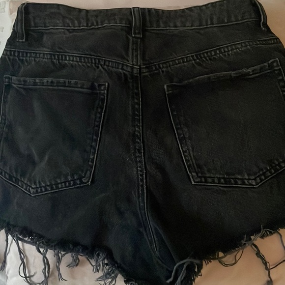 Garage festival short - Picture 3 of 4